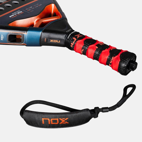 Raquette de padel NOX AT10 Luxury Genius Attack 18K Agustín Tapia