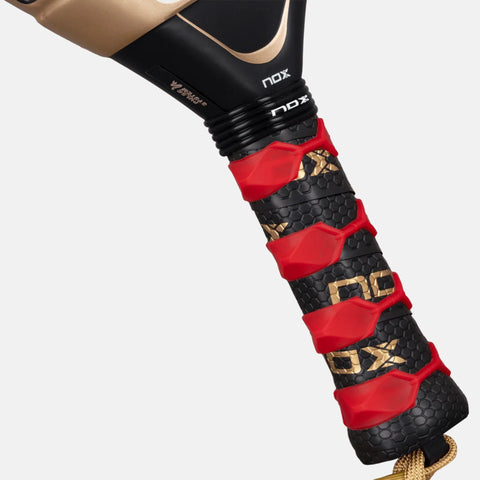 Raquette de padel NOX AT10 Luxury Genius 18K Alum Agustín Tapia 2026